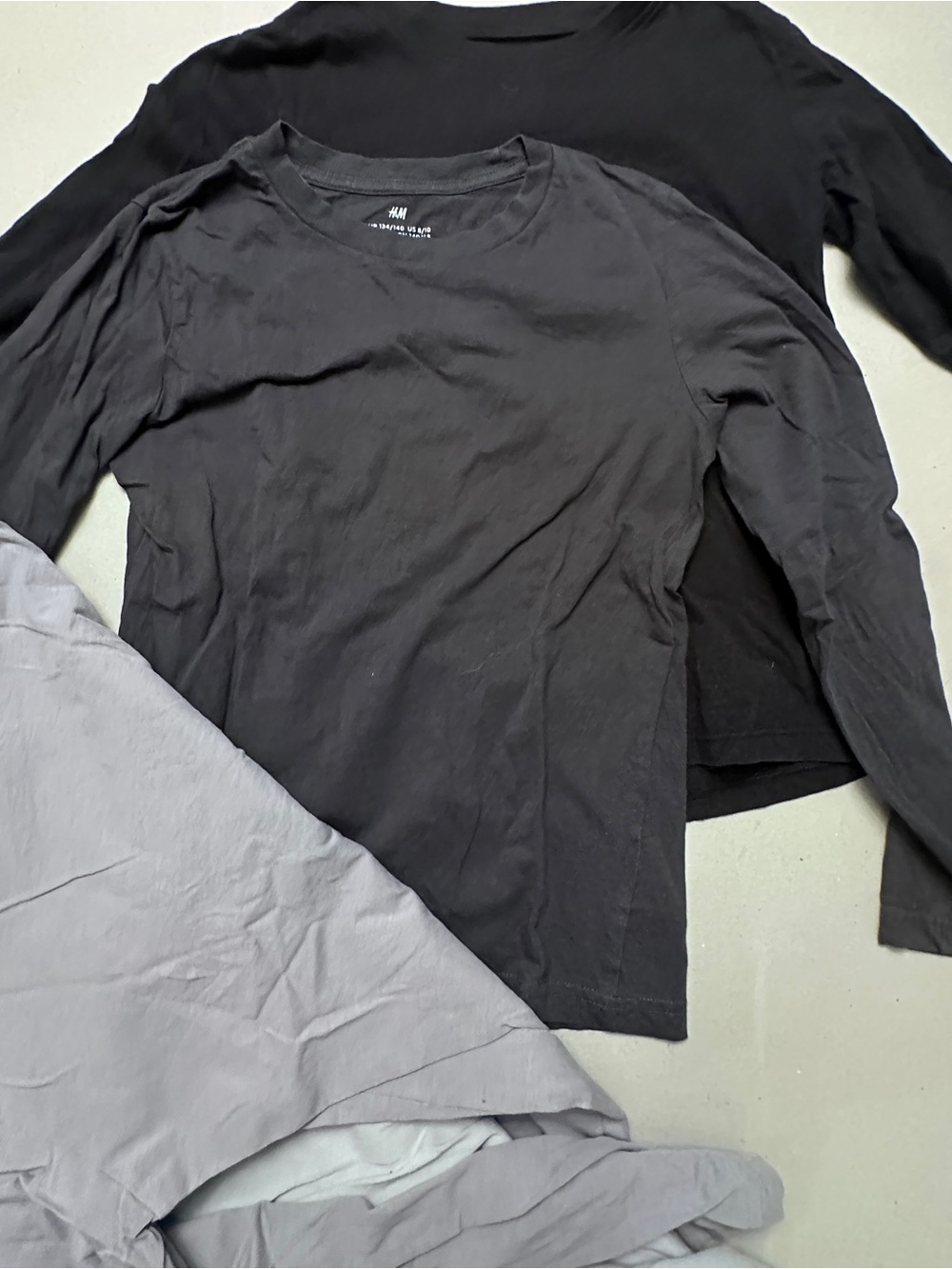 H&M Long Sleeve Crew Neck Tees - Set of 4 - Picture 4 of 6
